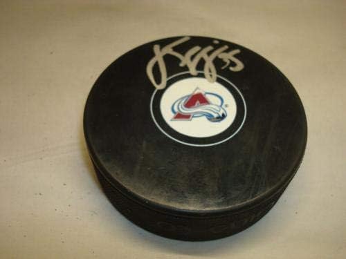 Jean-Sebastien Giger potpisao je hokejski pak Colorado Evelanche s 1A-NHL Pakom s autogramom